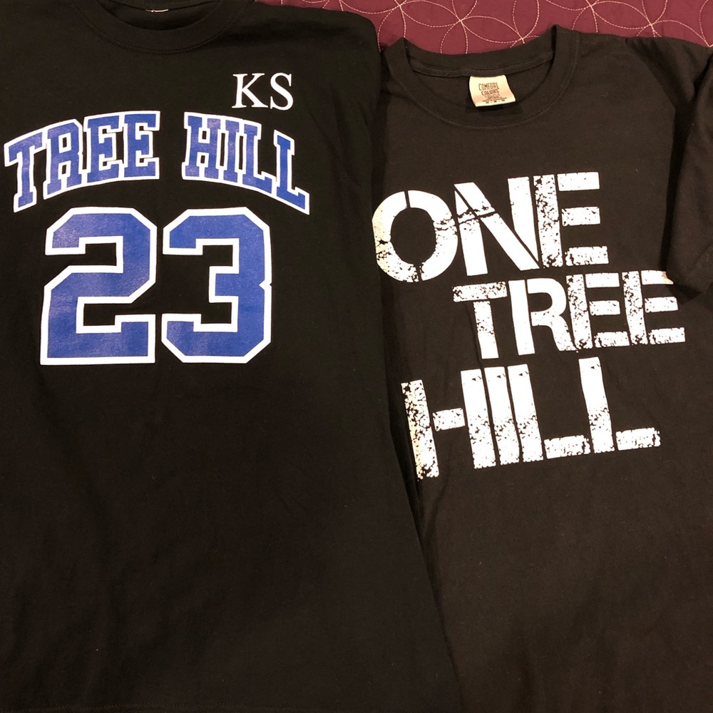 Bundle of 2 One Tree Hill short sleeve T-shirts